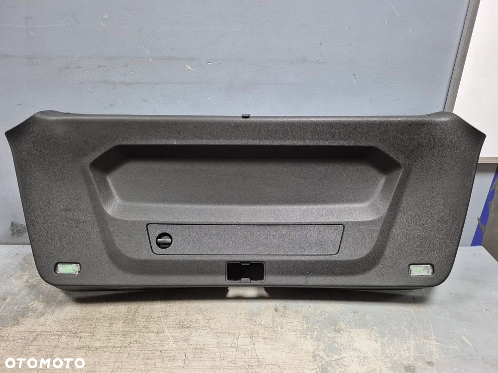 Boczek Klapy Bagażnika Audi Q8 4M 4M8867974 - 1