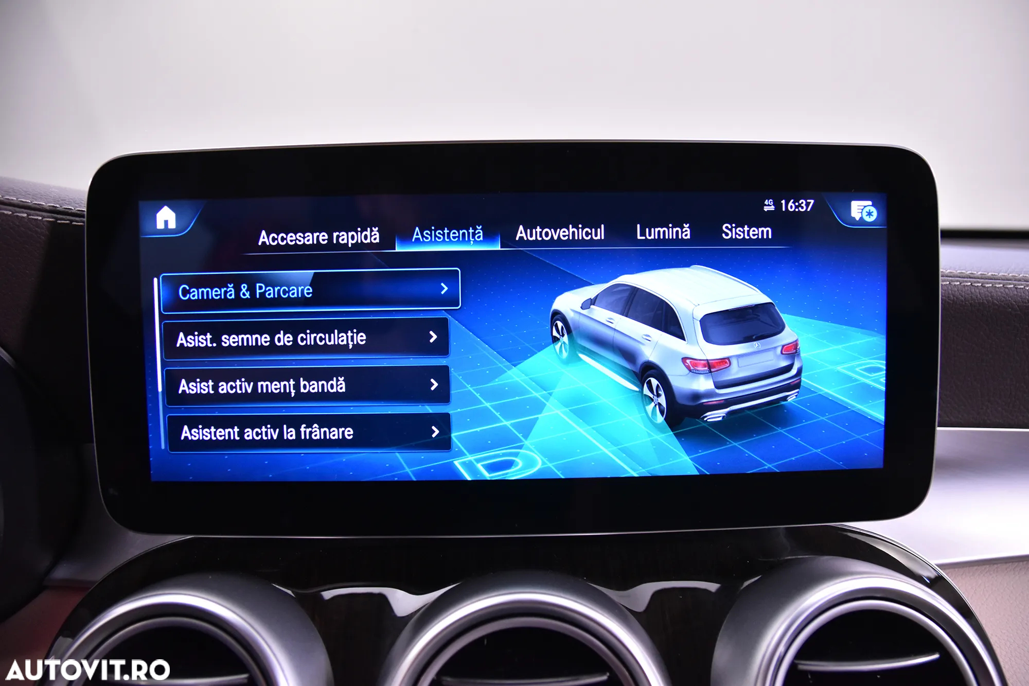 Mercedes-Benz GLC 300 e 4Matic 9G-TRONIC AMG Line - 22