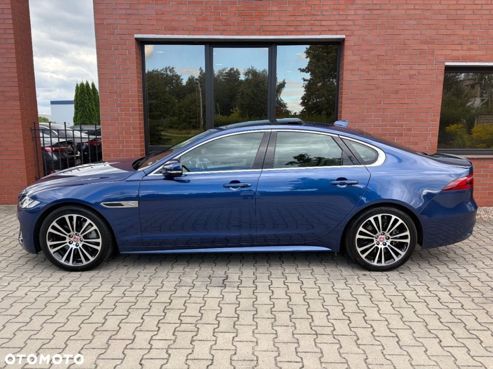 Jaguar XF 2.0 P300 AWD R-Dynamic S - 27