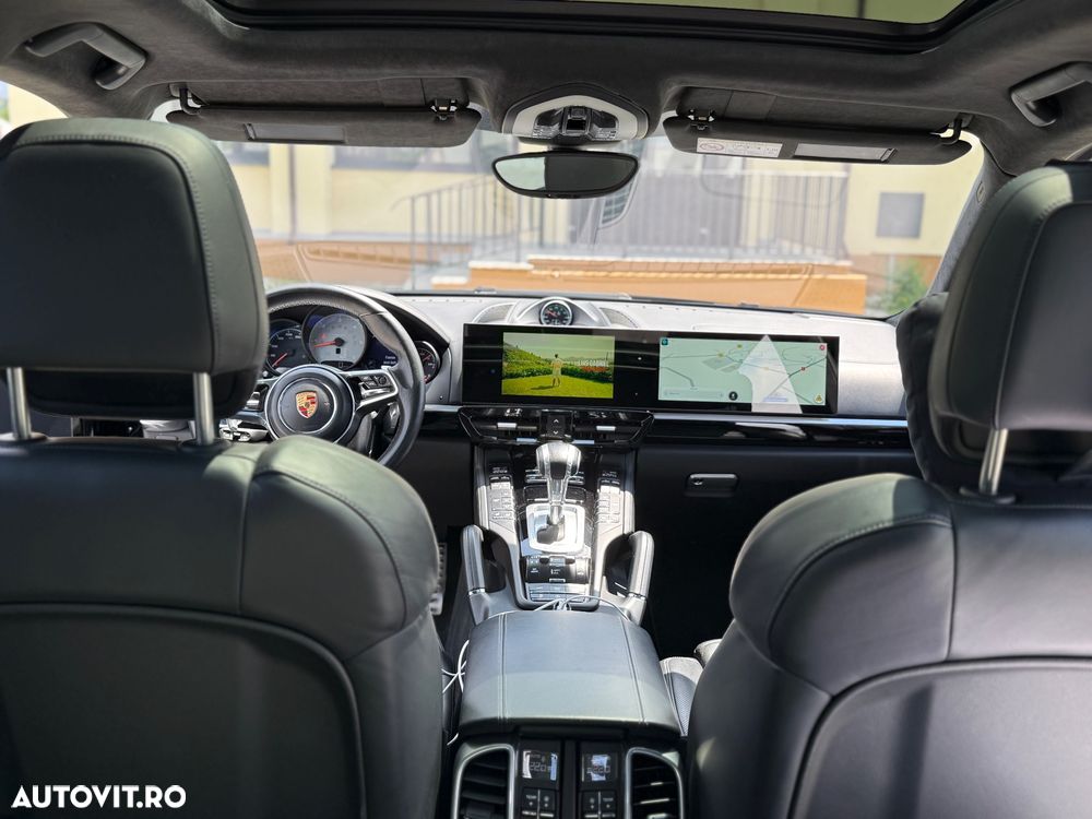Porsche Cayenne 4.2 L S - 17