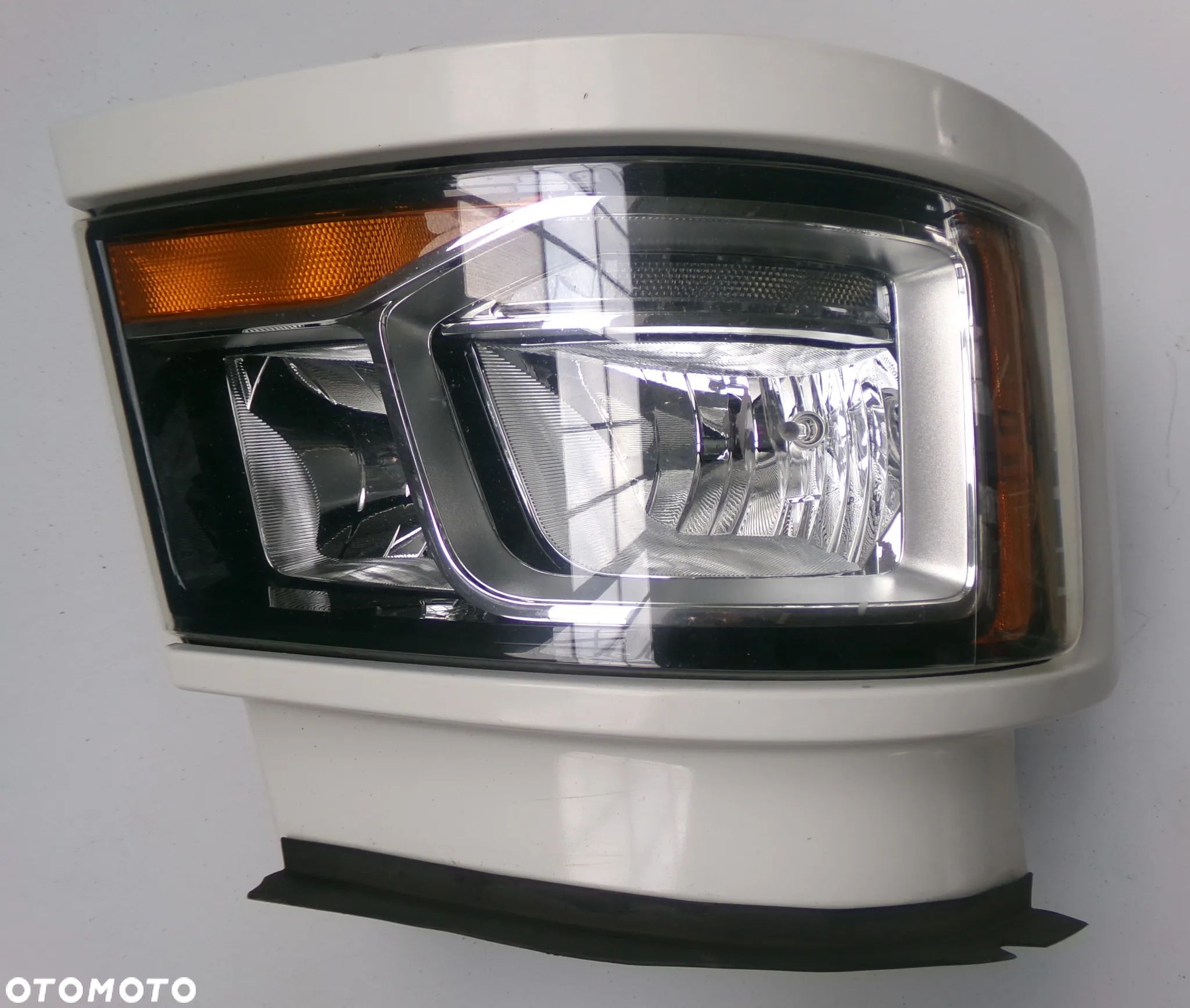 LAMPA LEWA REFLEKTOR LEWY SCANIA NOWY MODEL  2655840 - 1