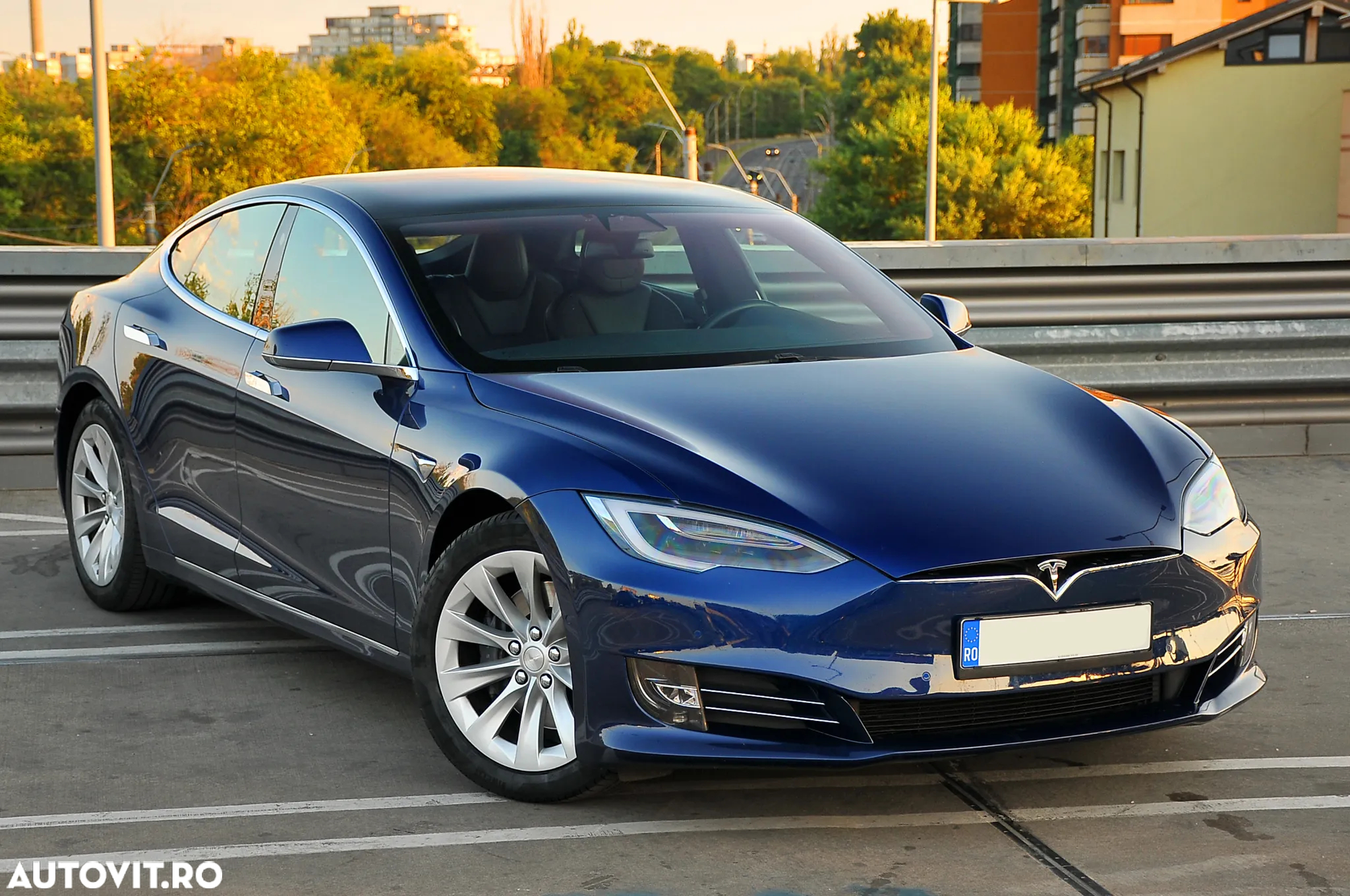 Tesla Model S Standard - 7