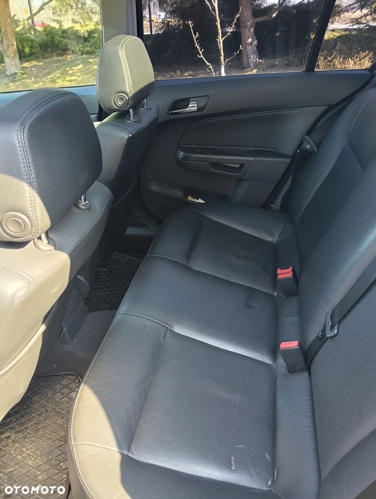 Opel Astra 2.0 T Cosmo - 10