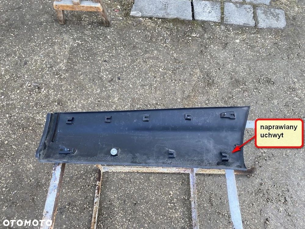 LISTWA PRAWA NA TYLNE DRZWI NISSAN QASHQAI II J11 828704EA0A - 2