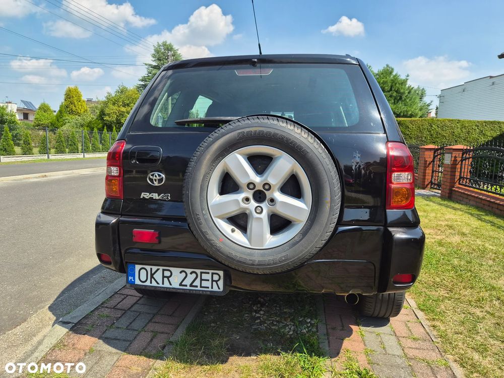 Toyota RAV4 2.0 VVT-i 4x4 - 5