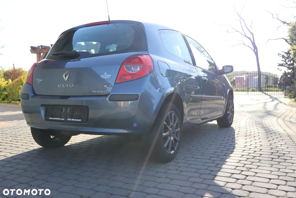 Renault Clio - 7