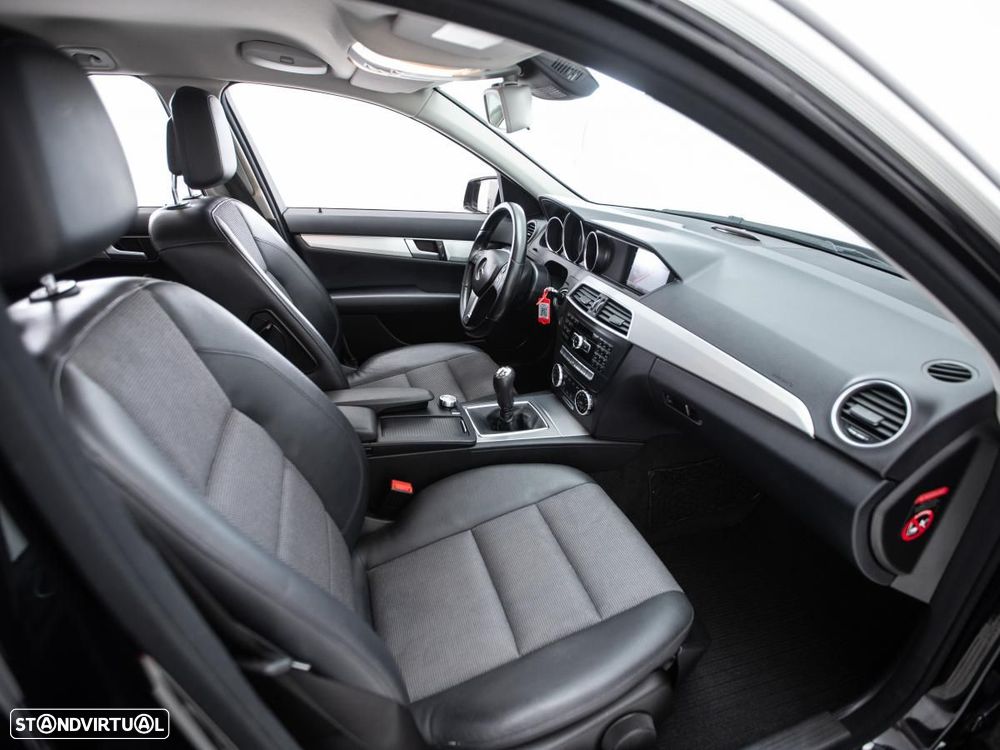 Mercedes-Benz C 200 - 12