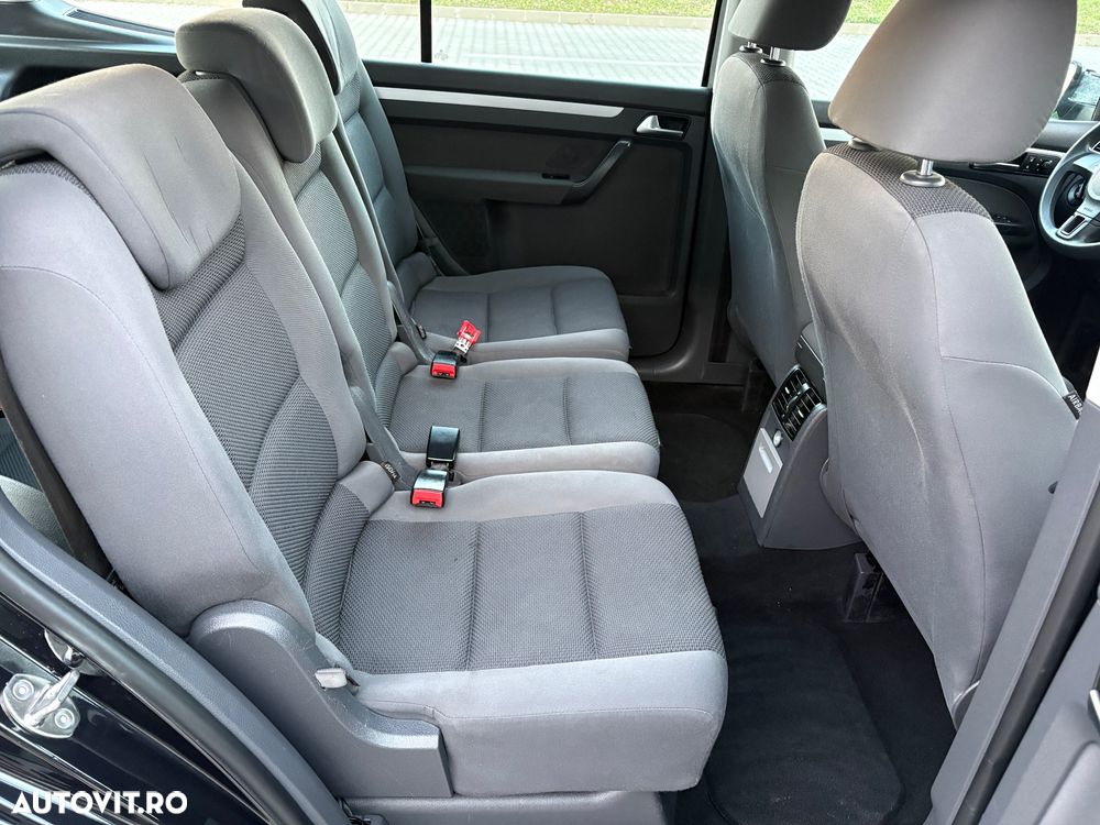 Volkswagen Touran 1.6 TDI BlueMotion Technology Comfortline - 8
