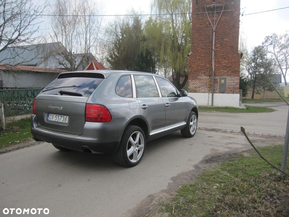 Porsche Cayenne - 18