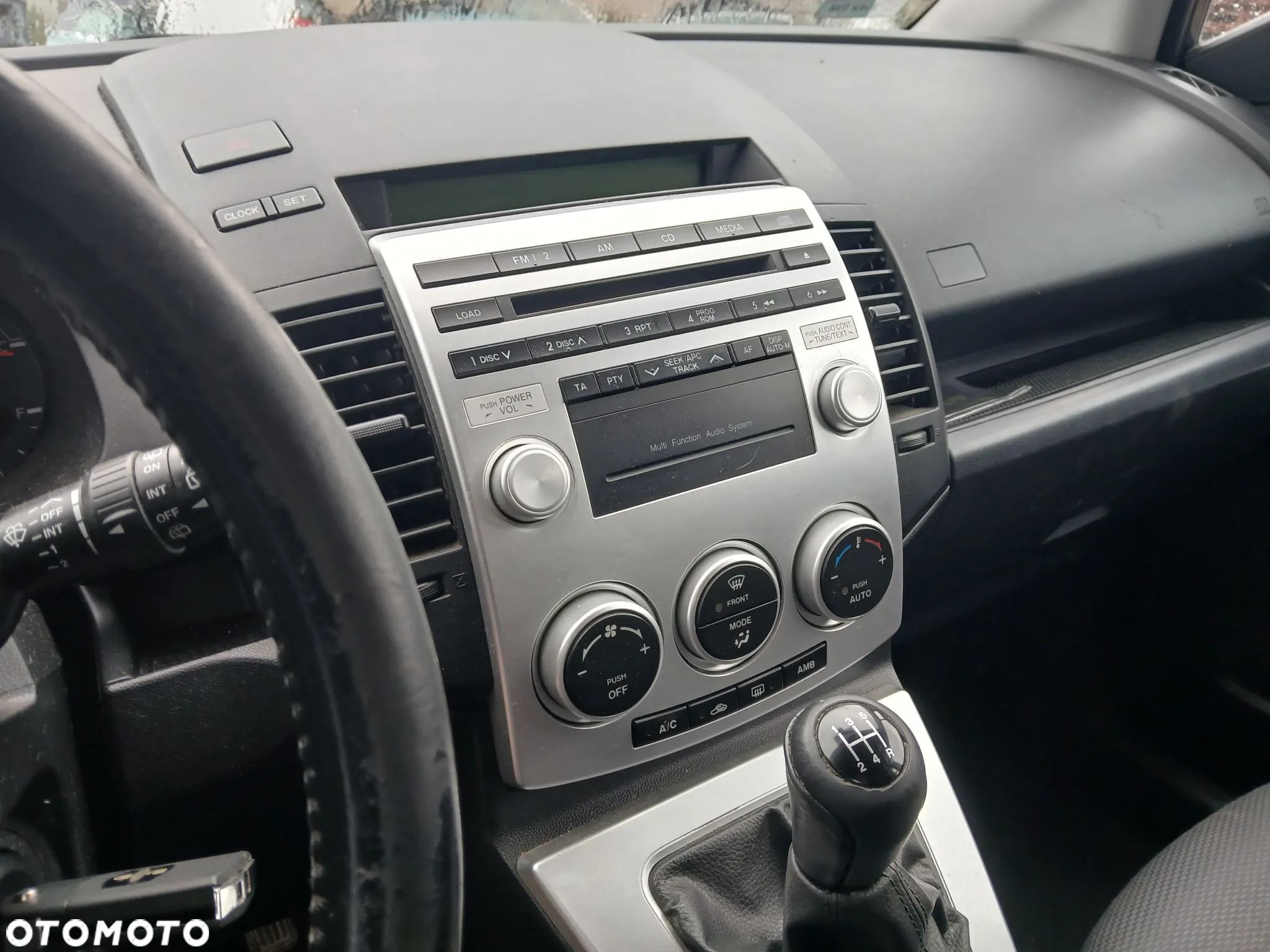 mazda 5 fotel fotele kanapa deska kokpit podsufitka boczek boczki klamka podłokietnik licznik - 4