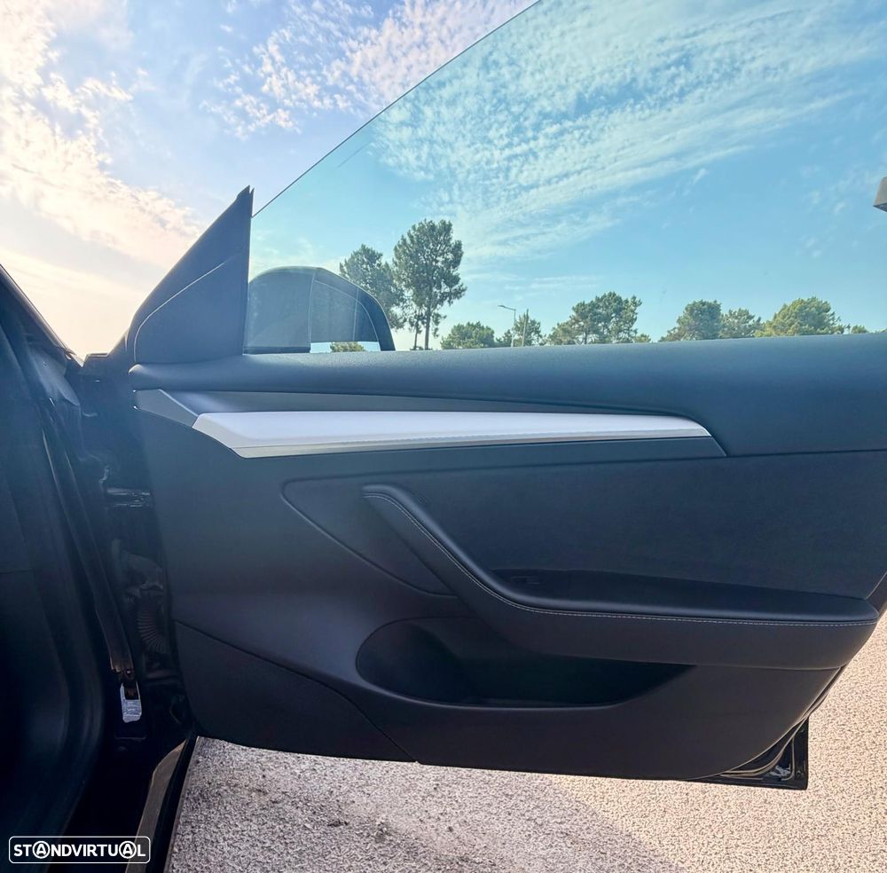 Tesla Model 3 Long Range AWD Dual Motor Performance - 25