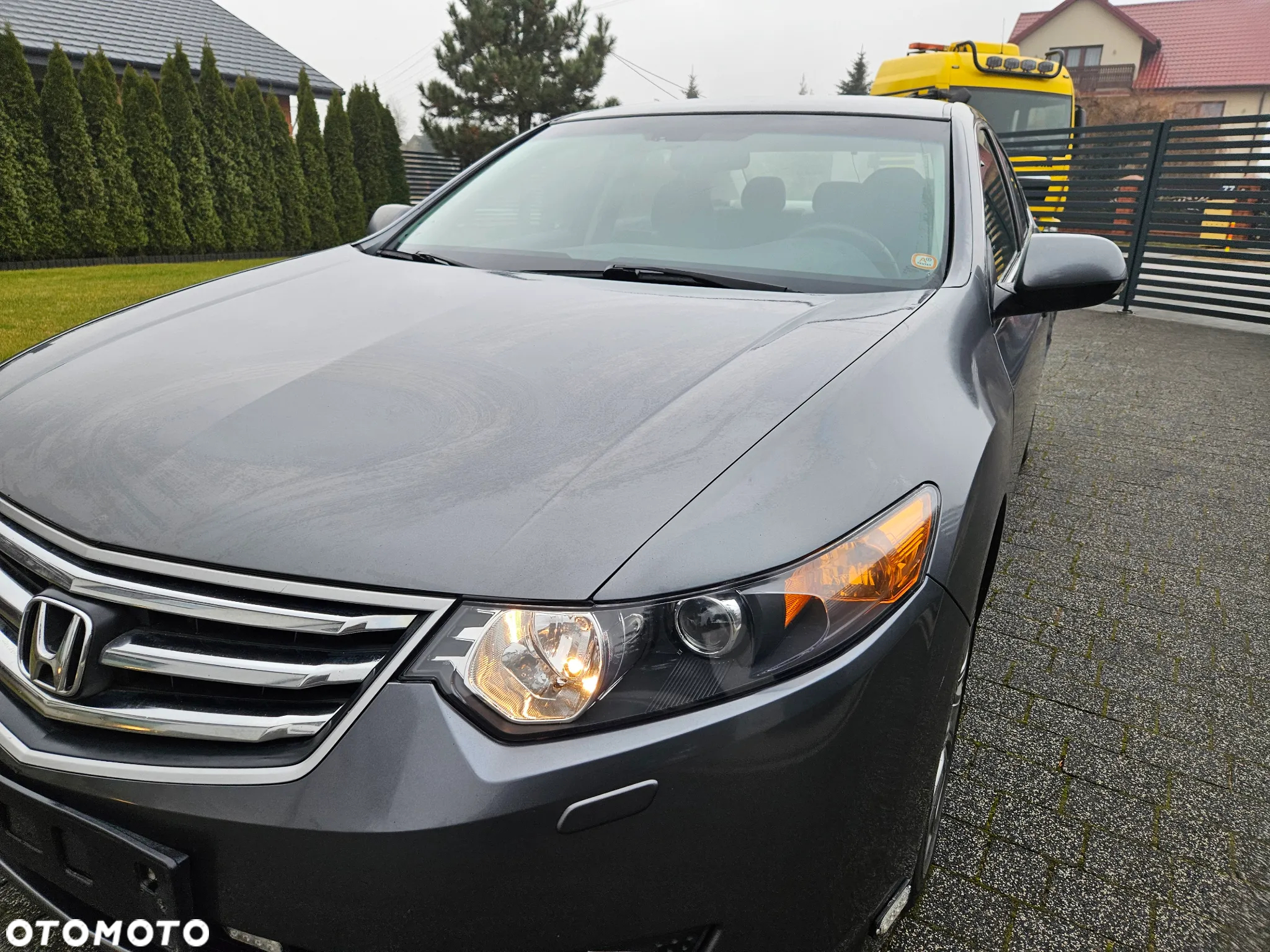 Honda Accord 2.0 Executive - 11