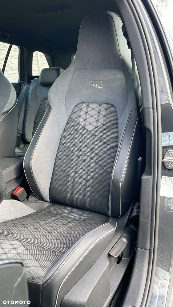 Volkswagen Golf 1.5 eTSI mHEV R-Line DSG - 22
