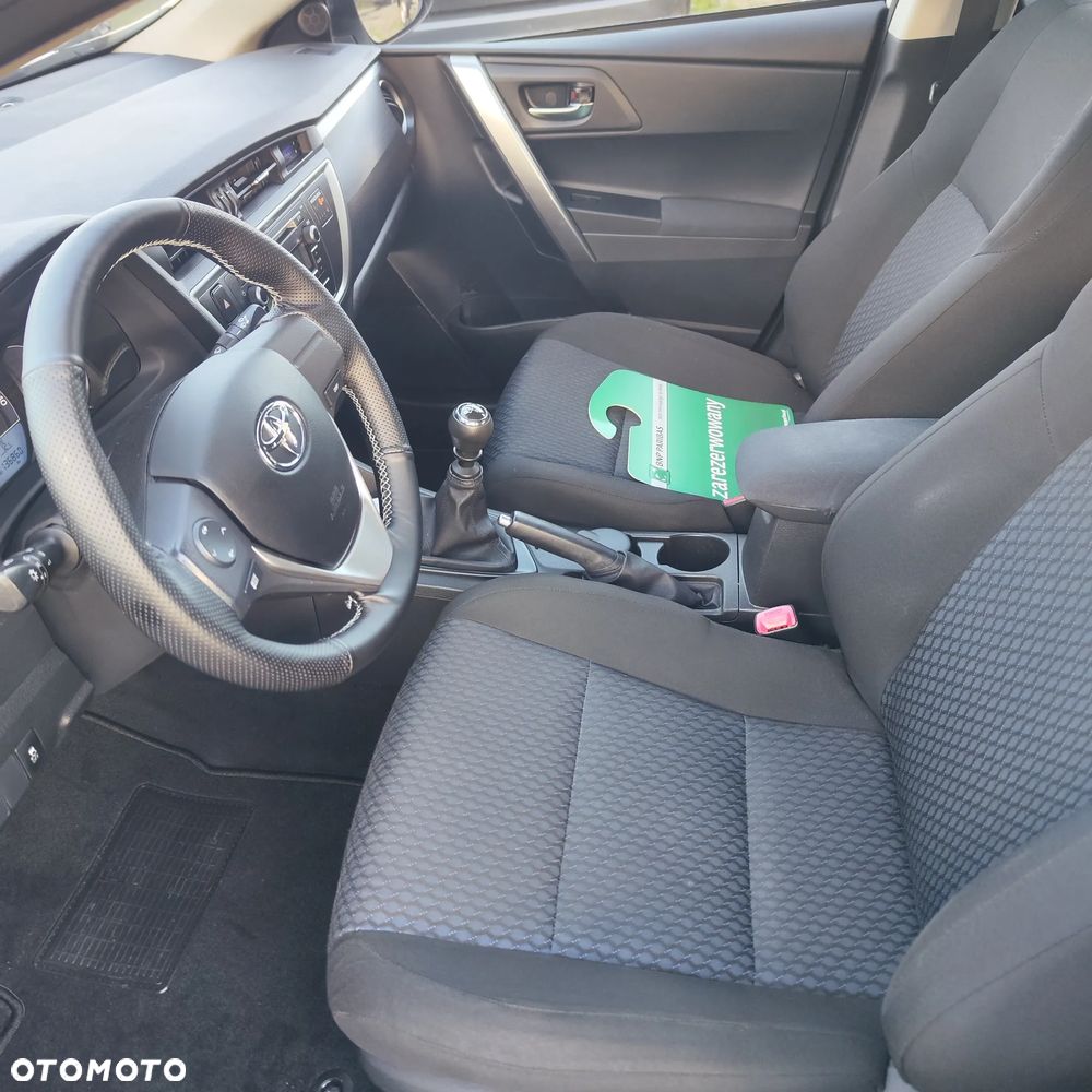 Toyota Auris - 9