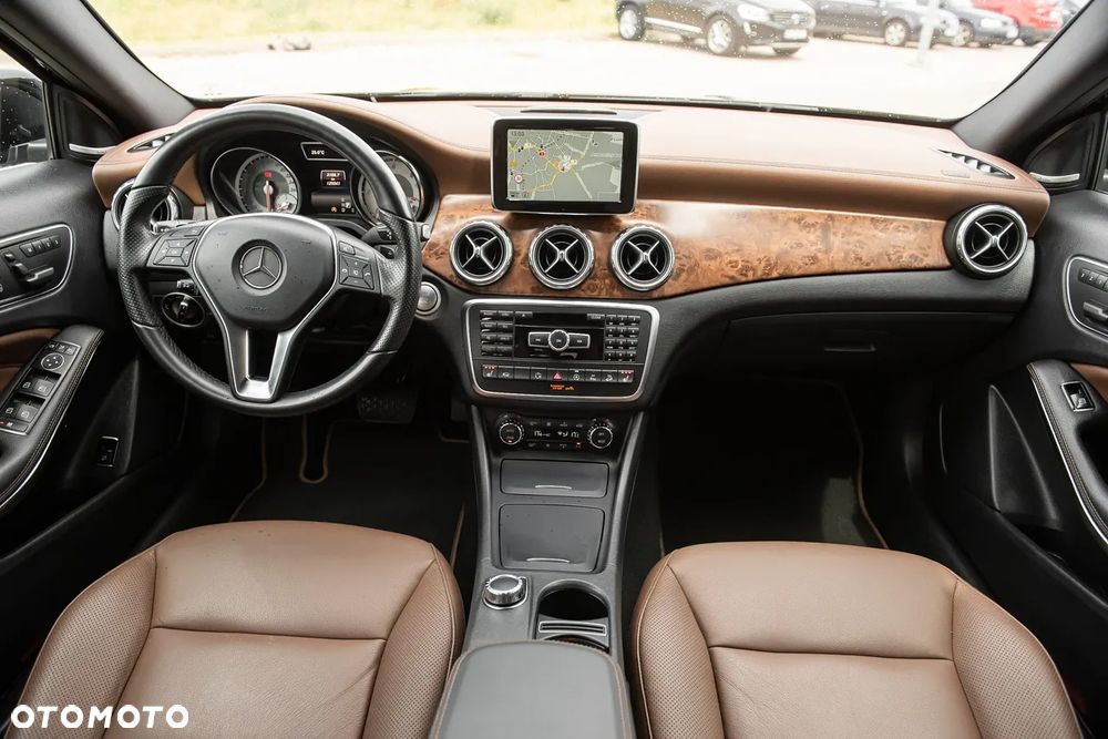 Mercedes-Benz GLA 220 CDI 4Matic 7G-DCT - 27