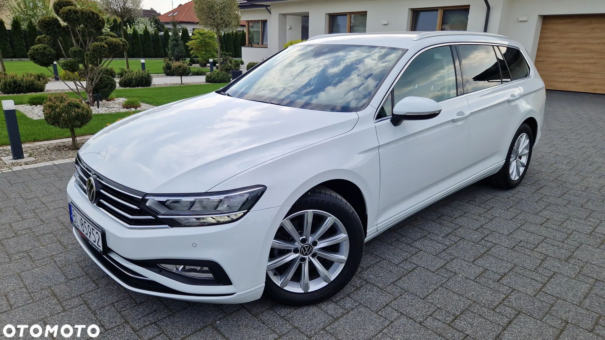 Volkswagen Passat Variant 2.0 TDI SCR DSG Business - 1