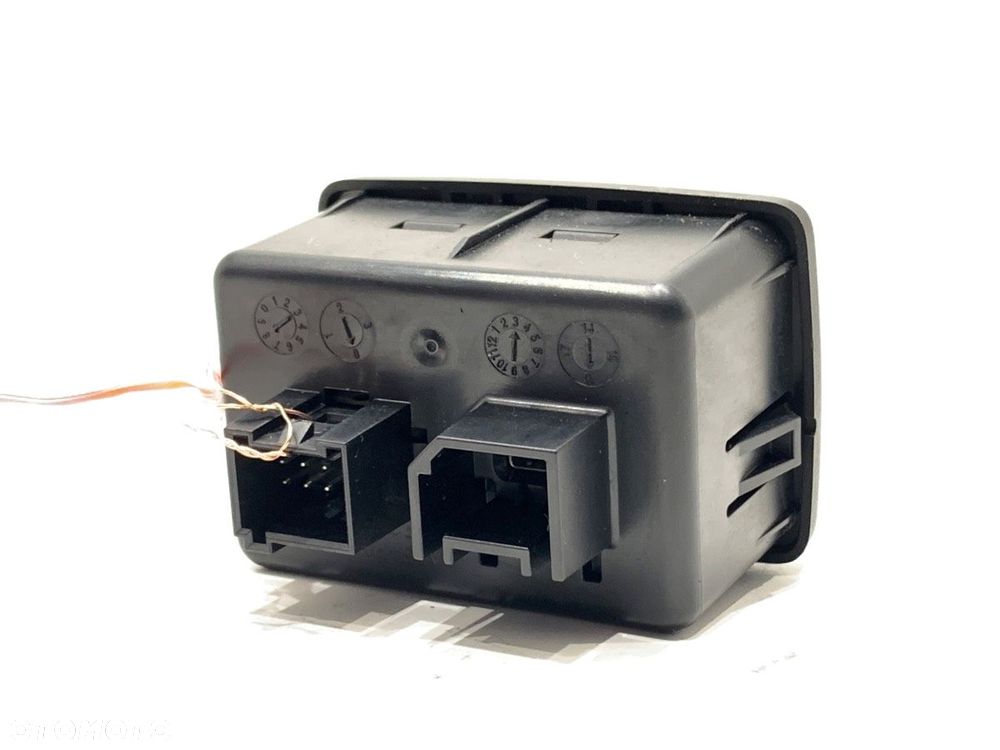 GNIAZDO USB  FIAT DOBLO Cargo (263_) 2010 - 2022 1.3 D Multijet 66 kW [90 KM] olej napędowy 2010 - - 2