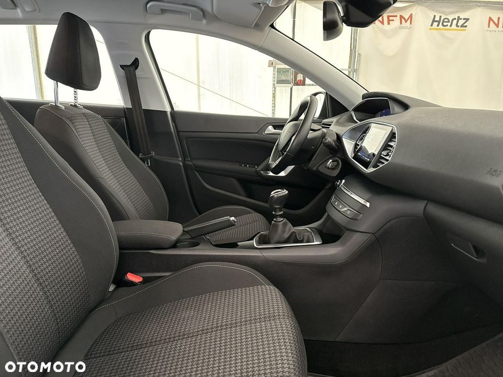 Peugeot 308 - 23