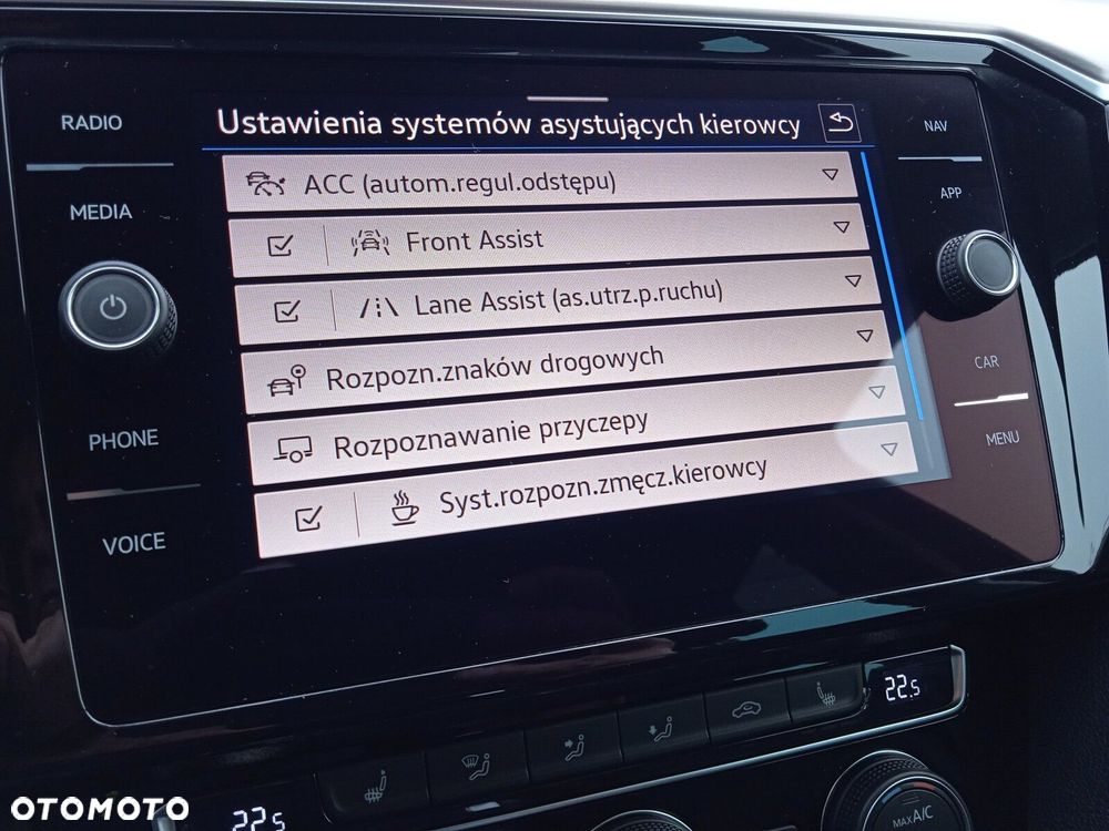 Volkswagen Passat - 34