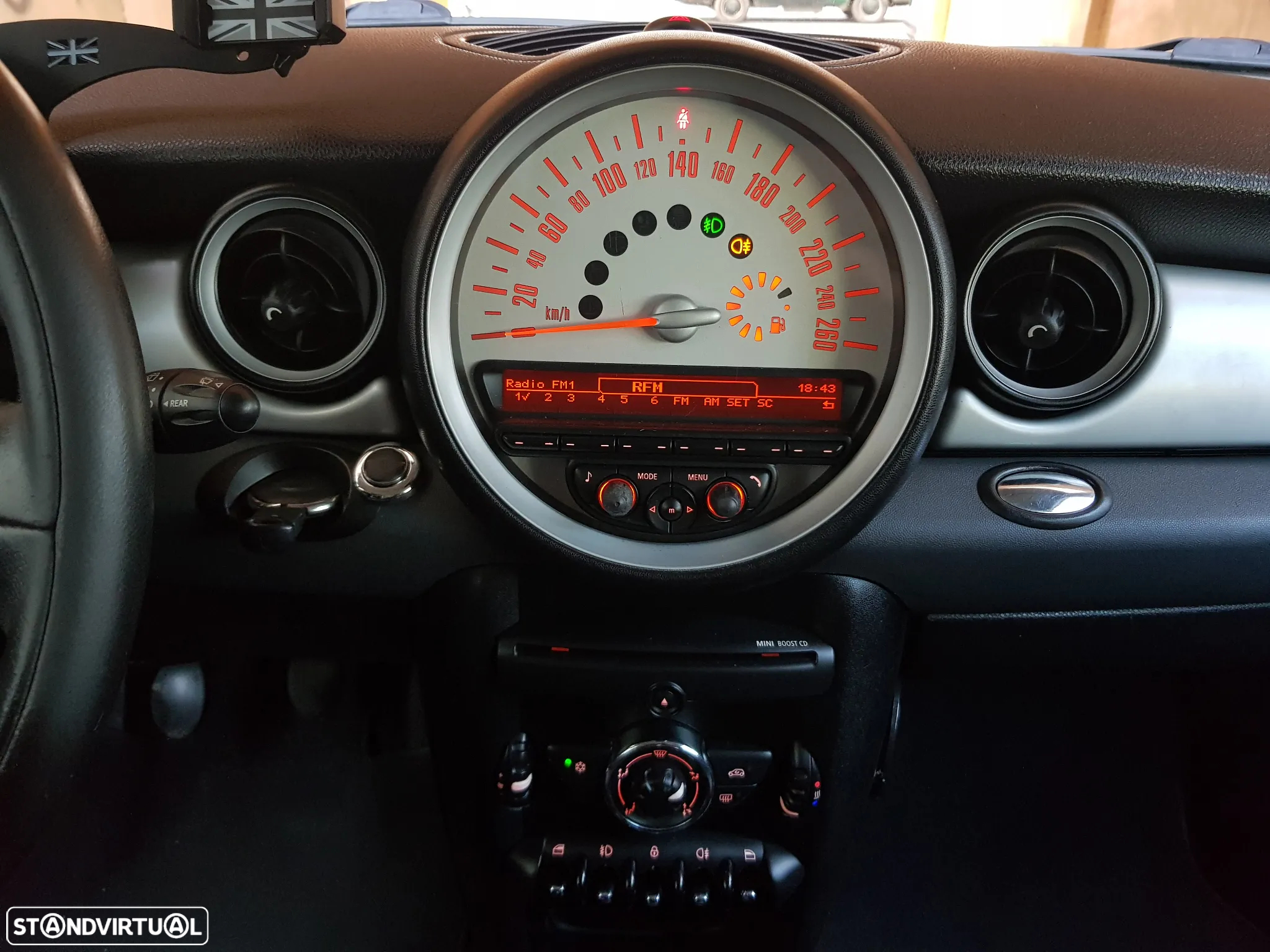 MINI 3 Portas One D - 17