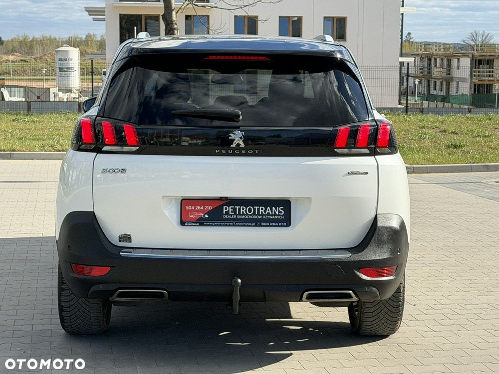 Peugeot 5008 - 8