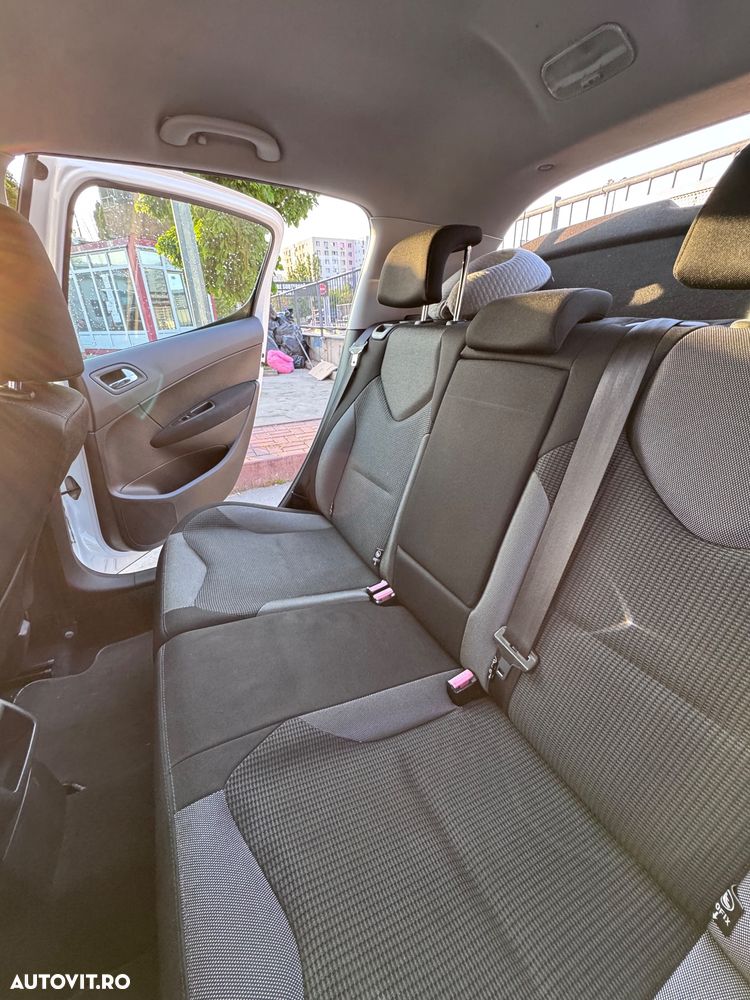 Peugeot 308 - 17