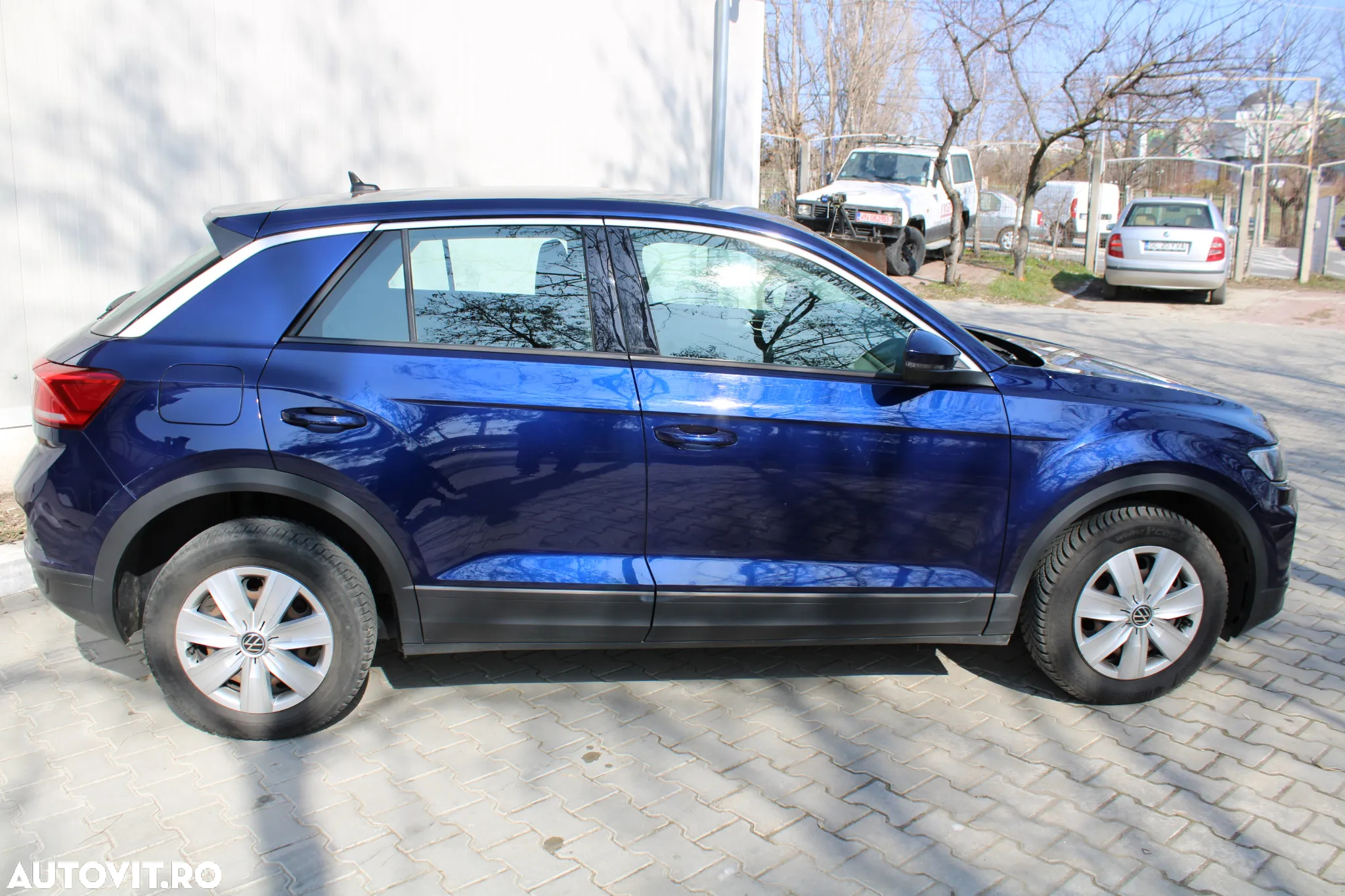 Volkswagen T-ROC 1.0 TSI Base - 2