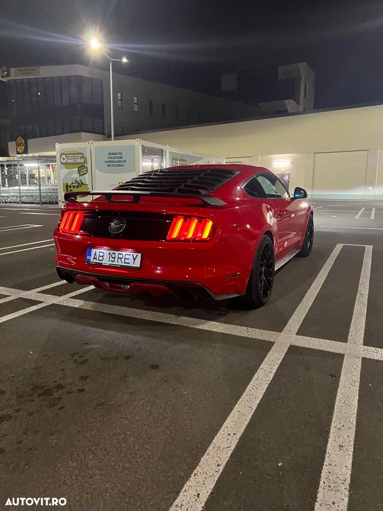 Ford Mustang - 3