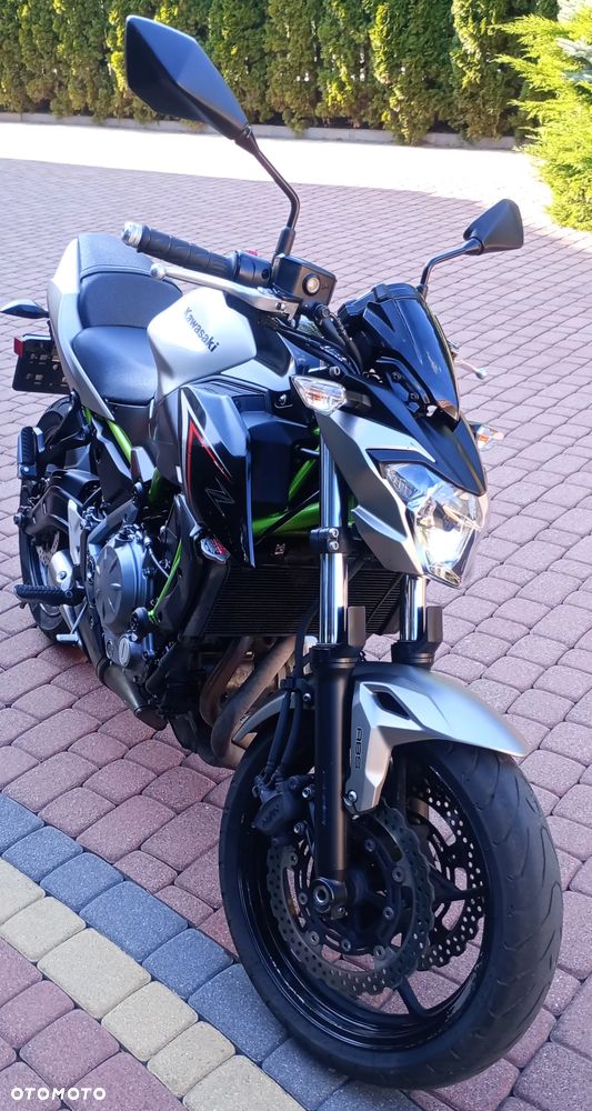 Kawasaki Z 650 - 12