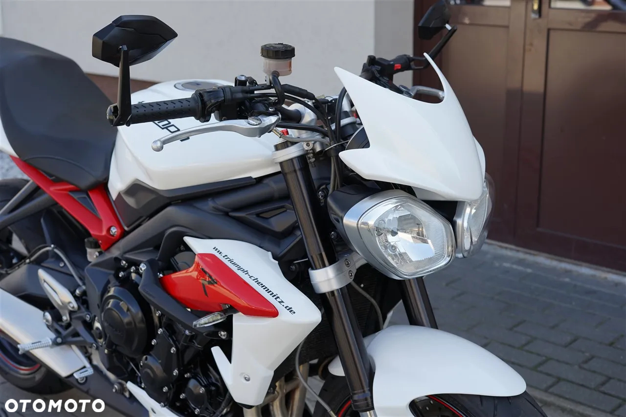 Triumph Street Triple - 13