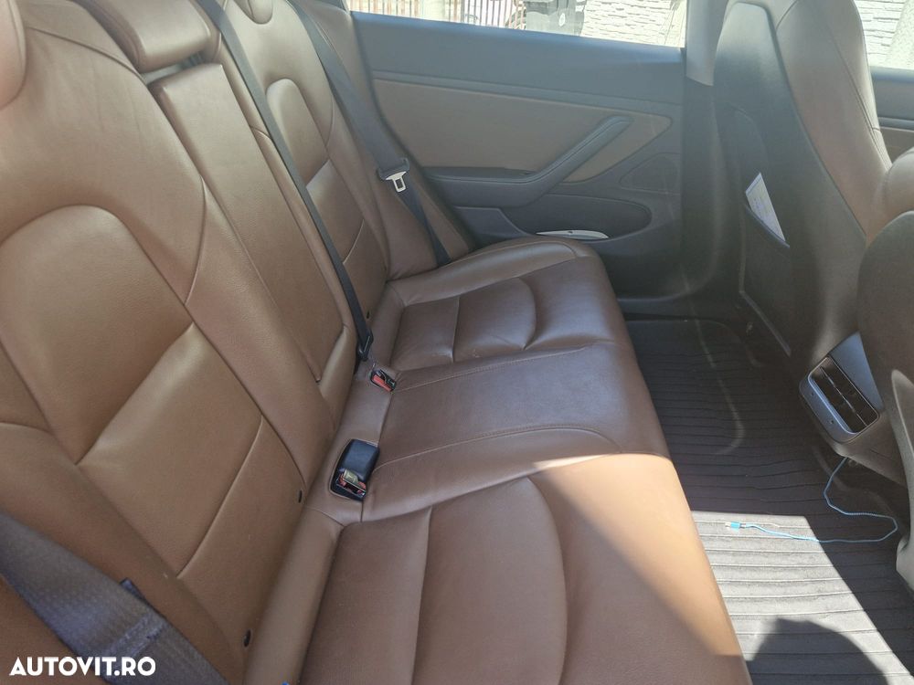 Tesla Model 3 Long Range - 8