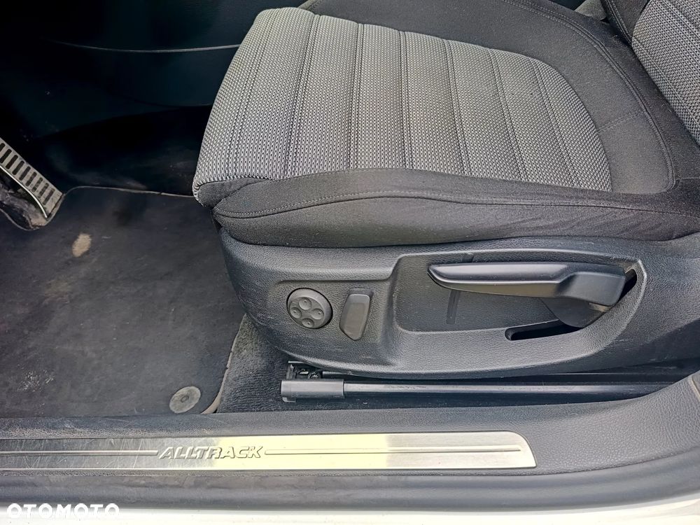 Volkswagen Passat 2.0 TDI 4Motion DSG BlueMotion Tech Highline - 15