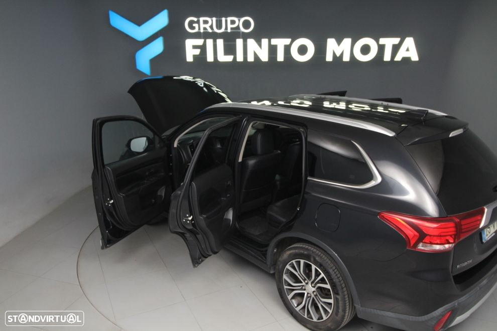 Mitsubishi Outlander 2.2 DI-D Intense+ - 11