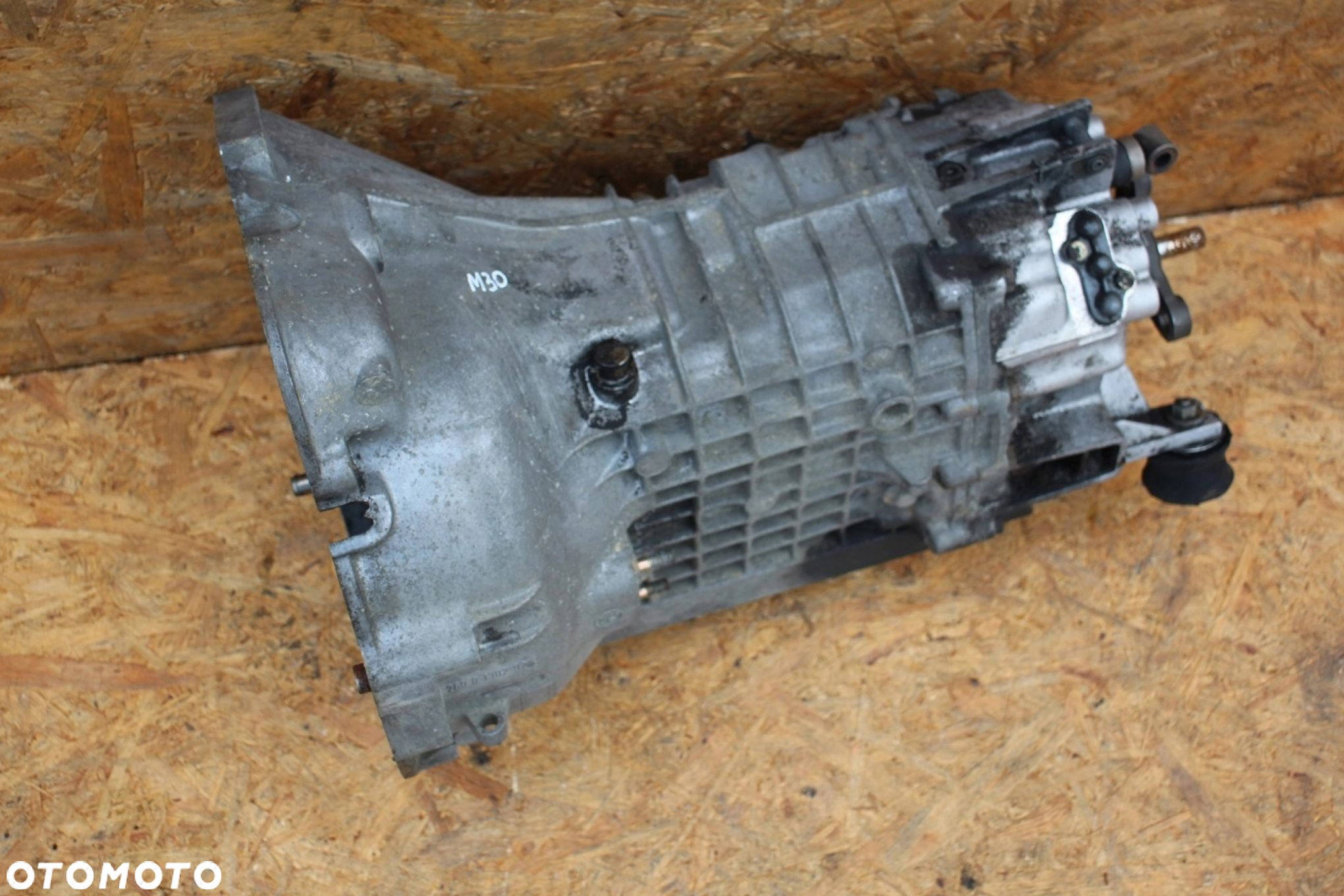 Skrzynia Biegów BMW m30 3.0 3.5 e32 e34 e28 manualna 5 biegów 2600130292 - 2