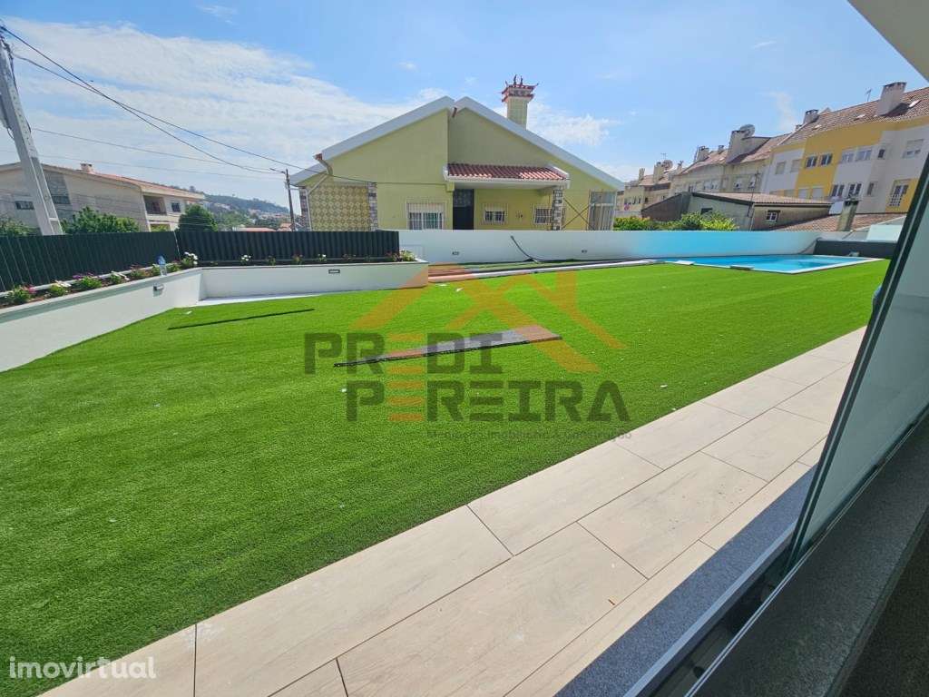 Situado no centro de Caneças, magnífico apartamento T3 com terraço ... - Grande imagem: 4/41
