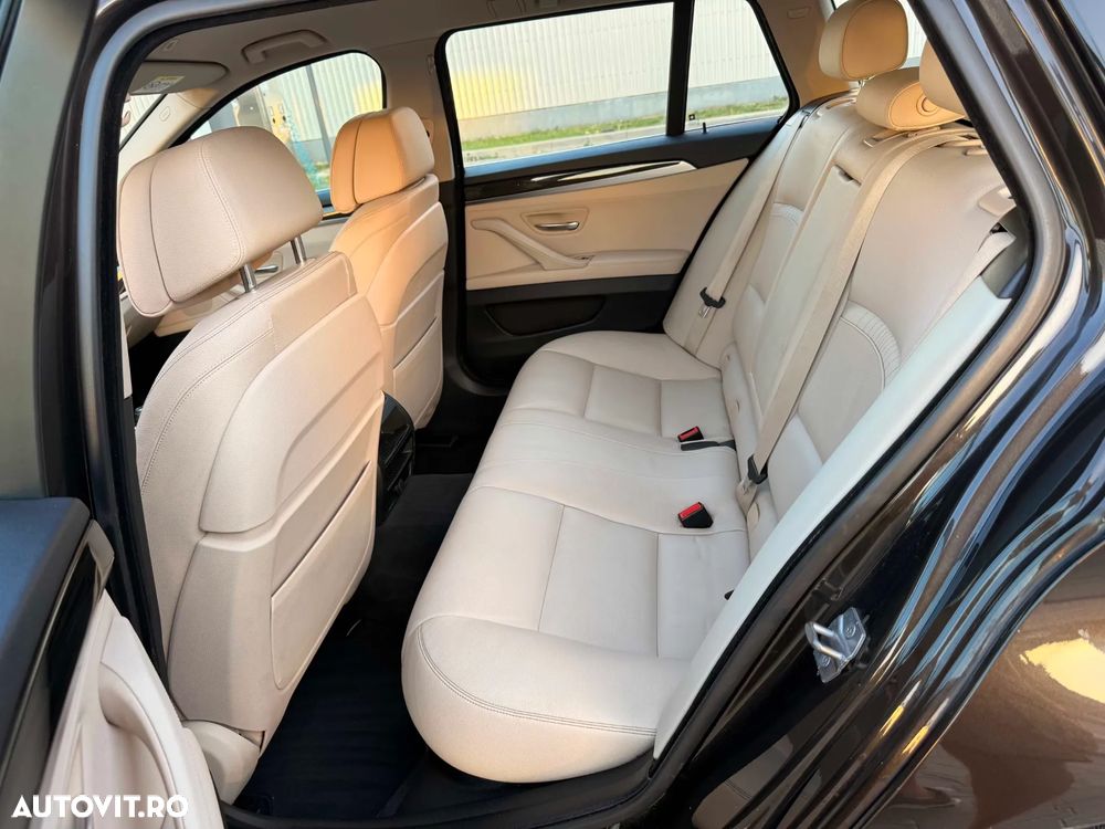 BMW Seria 5 530d xDrive Touring Aut. Luxury Line - 25