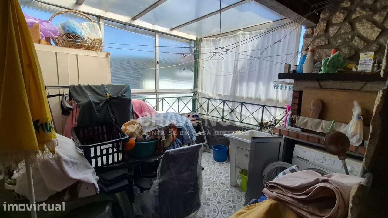 Moradia T4 integrada num conjunto habitacional tradicional - Grande imagem: 2/5