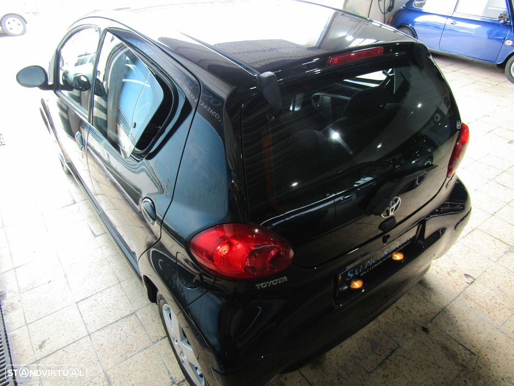 Toyota Aygo 1.0 + AC - 7