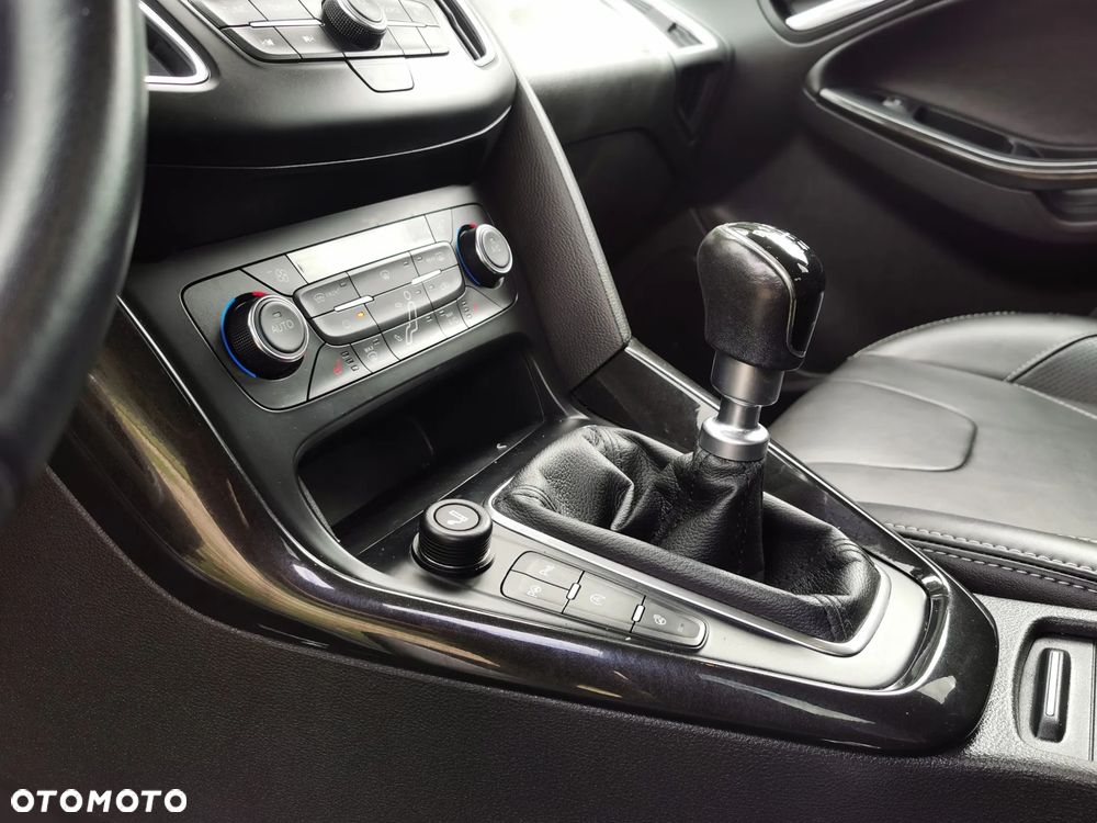 Ford Focus 1.5 EcoBoost STart-Stopp-System TITANIUM - 9