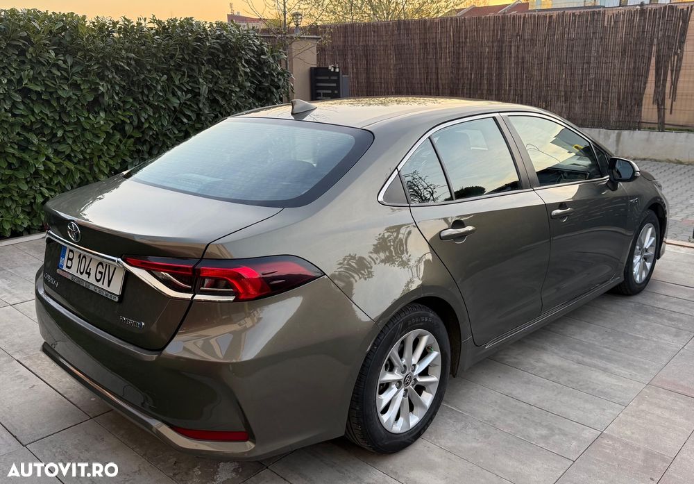 Toyota Corolla 1.8 HSD Dynamic - 3