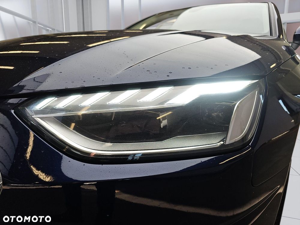 Audi A4 Limousine - 32