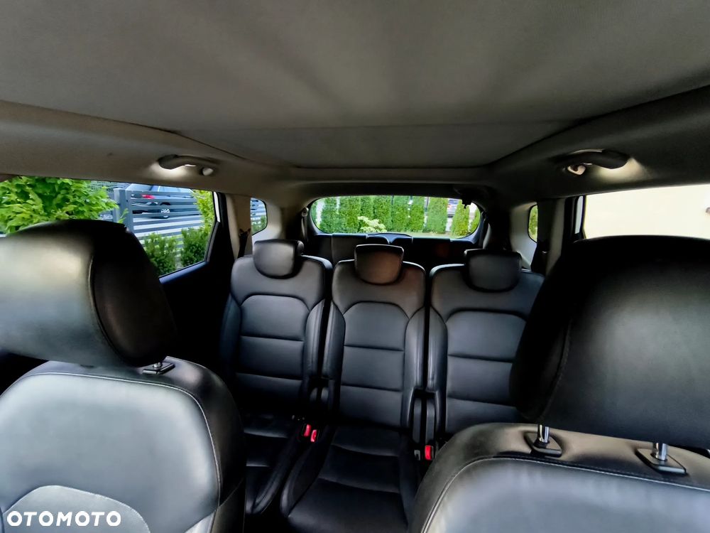 Kia Carens 1.7 CRDi Business Line 7os - 9