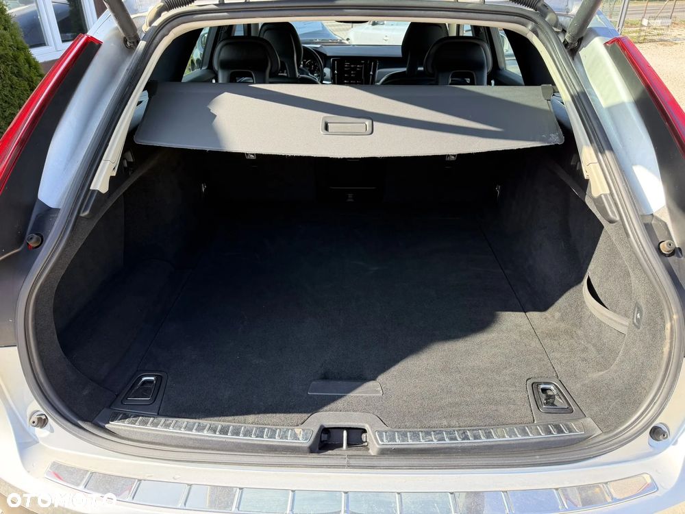 Volvo V90 Cross Country D5 AWD Pro - 22