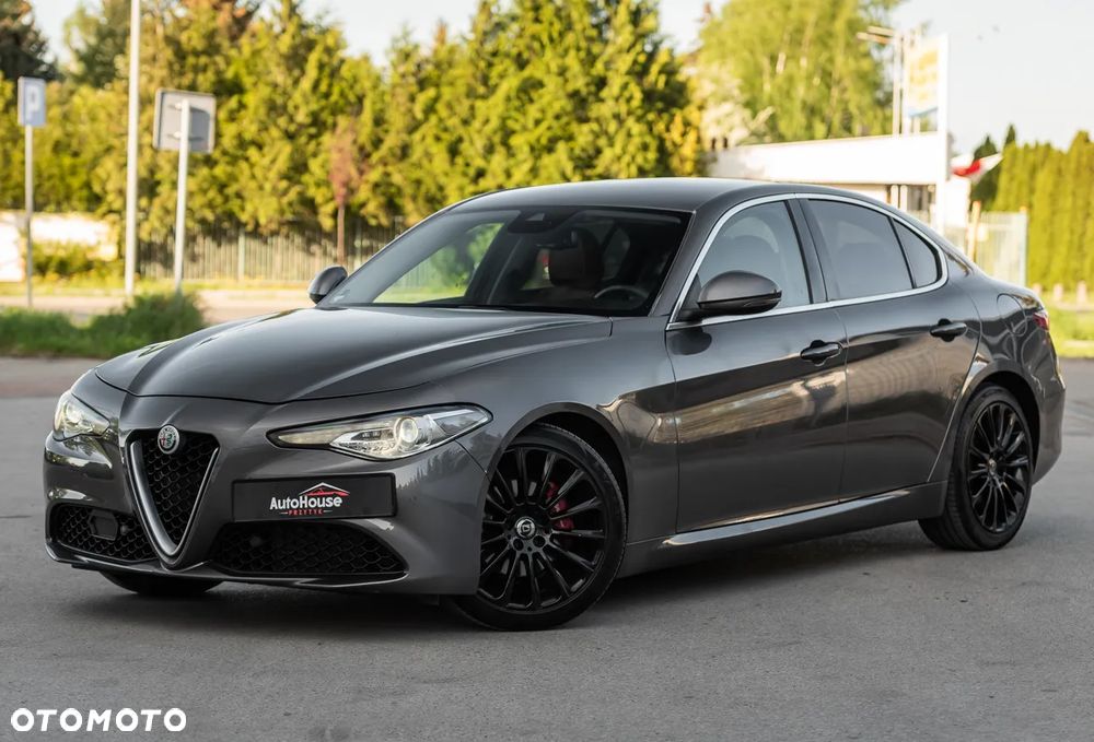 Alfa Romeo Giulia 2.2 Diesel AT8 Advanced Efficiency - 2