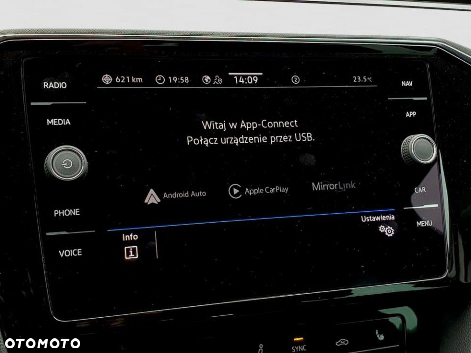 Volkswagen Passat - 22