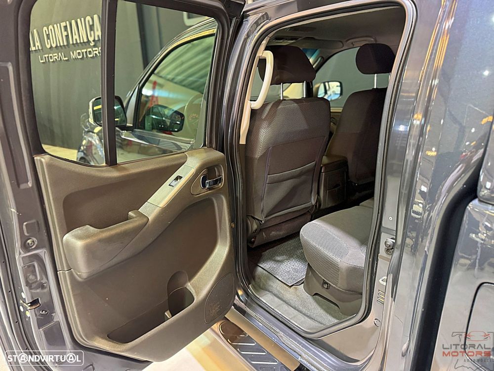 Nissan Navara 2.5 dCi CD Pilot - 16