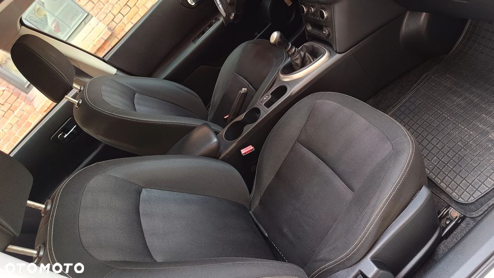 Nissan Qashqai - 17
