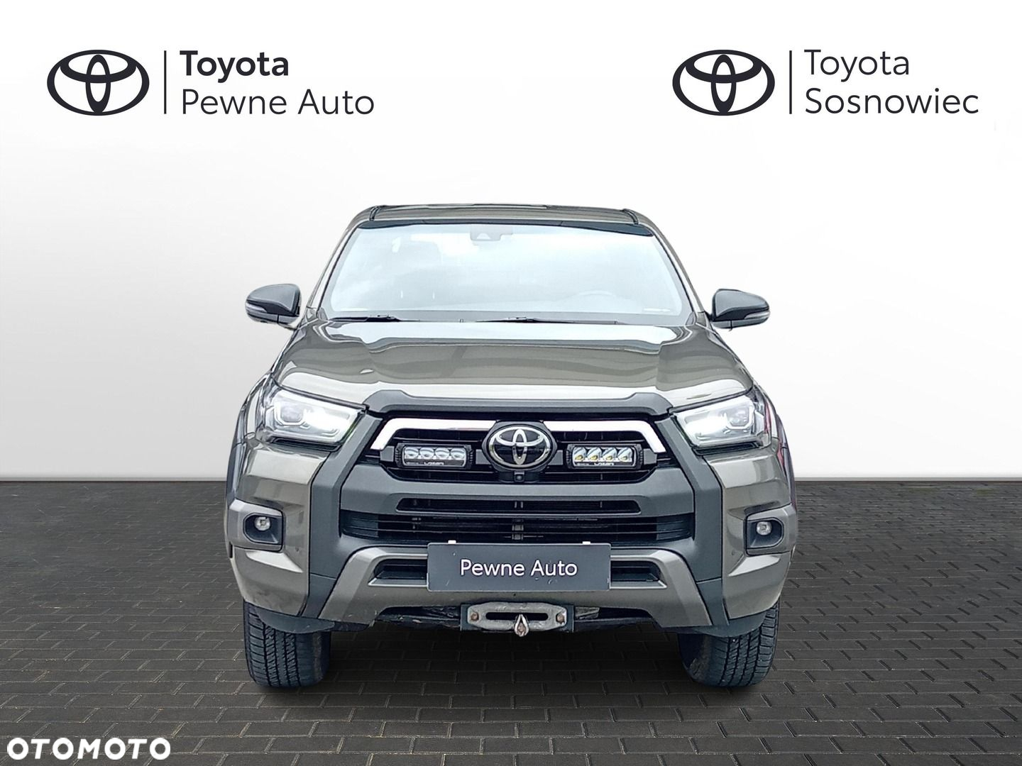 Toyota Hilux - 10