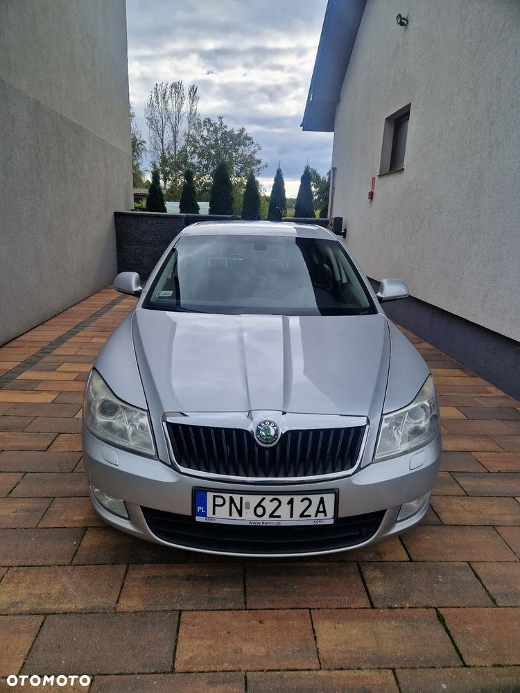 Skoda Octavia 1.6 Elegance - 2