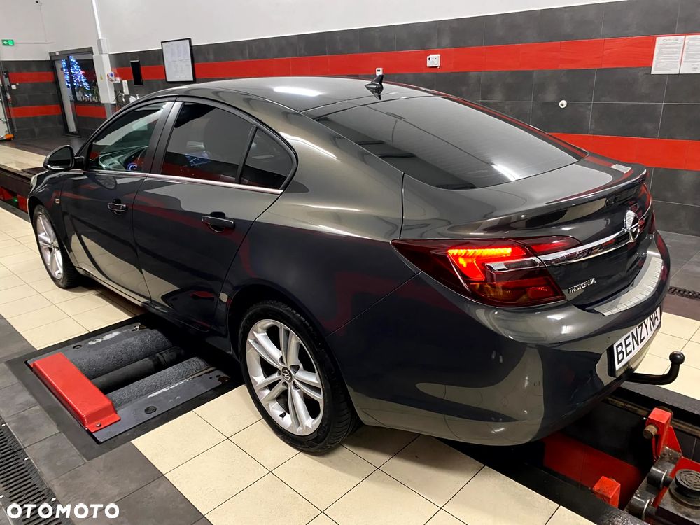 Opel Insignia 1.4 T Cosmo S&S - 10